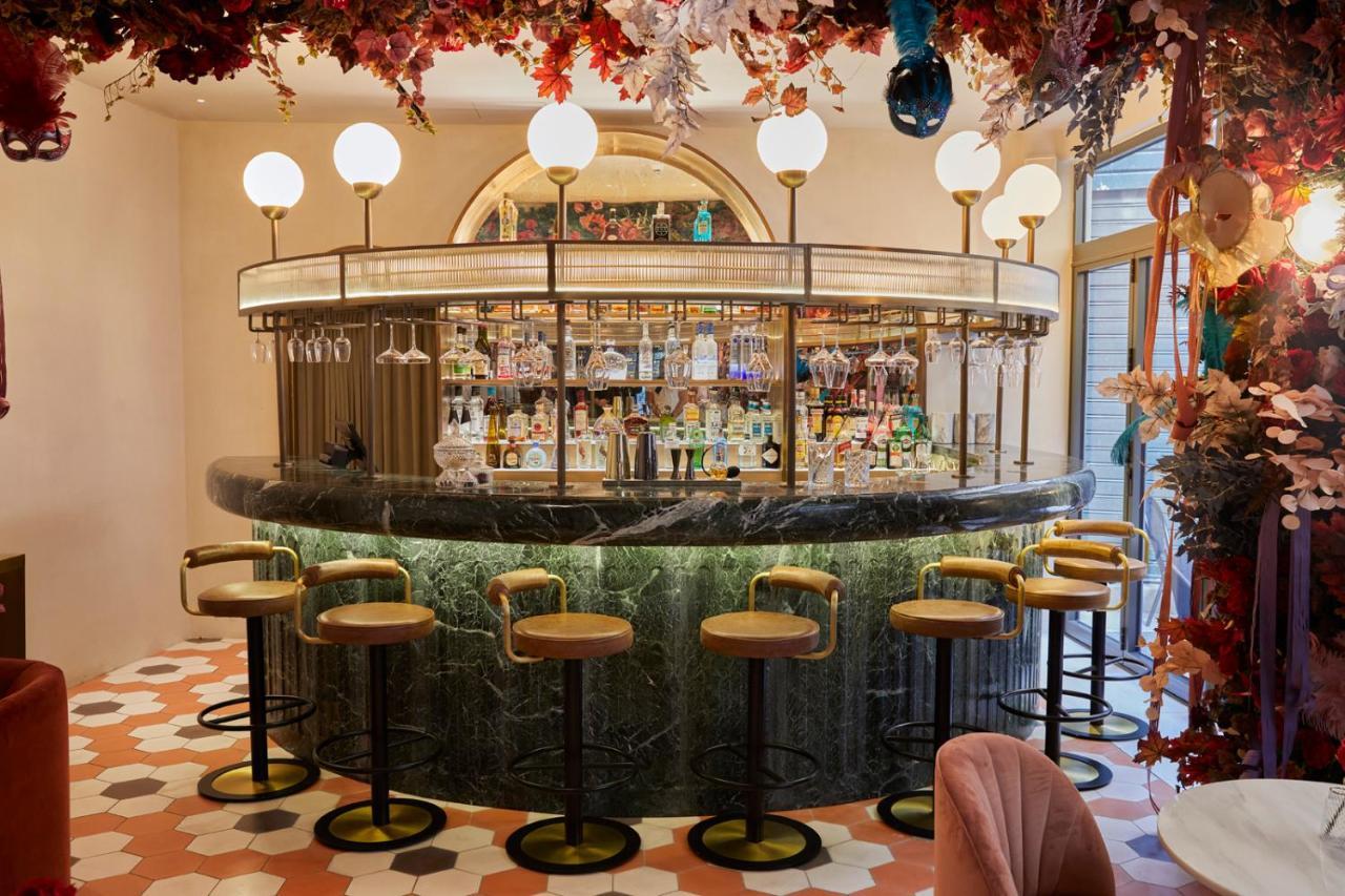 Gatsby Athens Hotel Eksteriør billede The bar at the restaurant