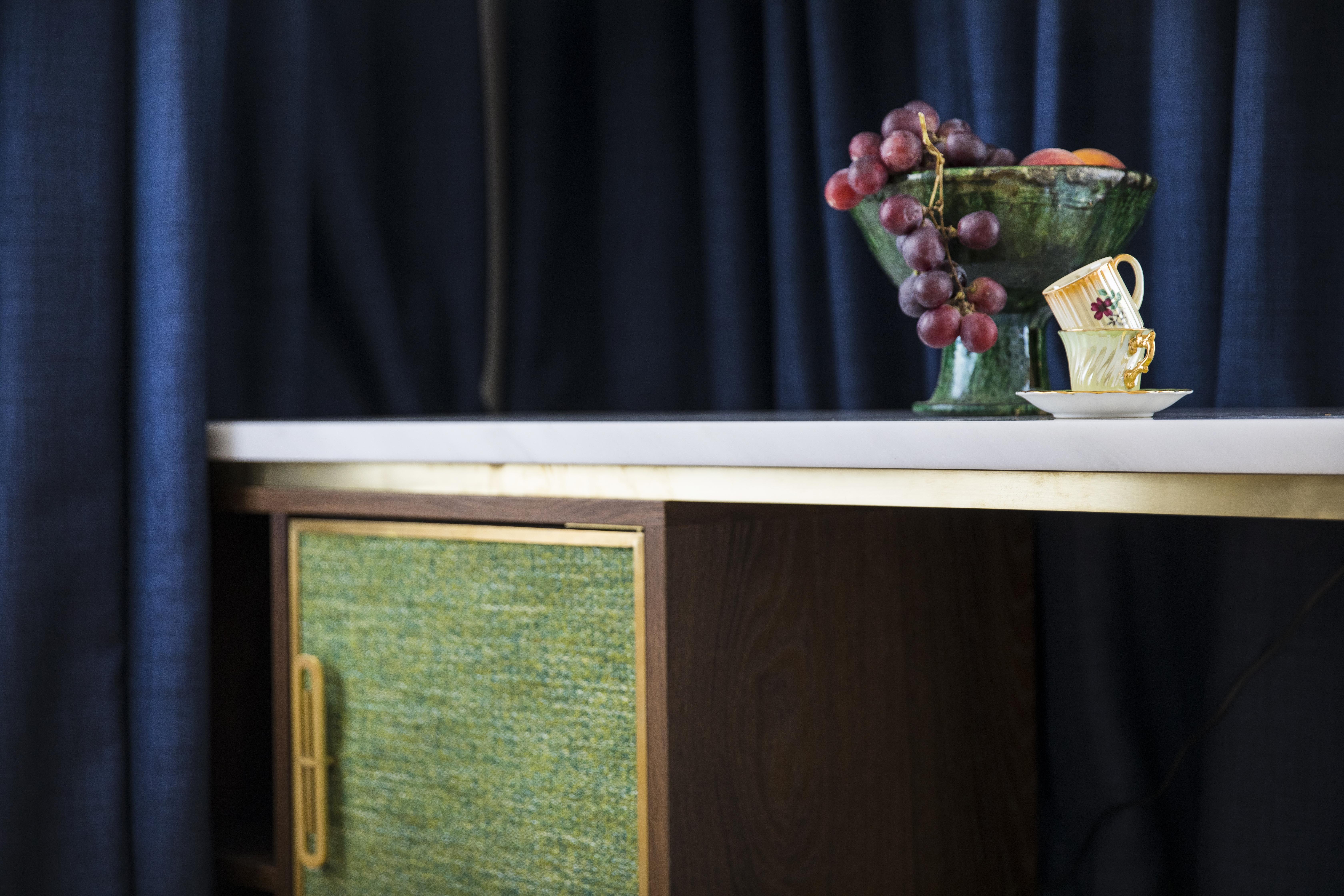 Gatsby Athens Hotel Eksteriør billede A 1950s sideboard