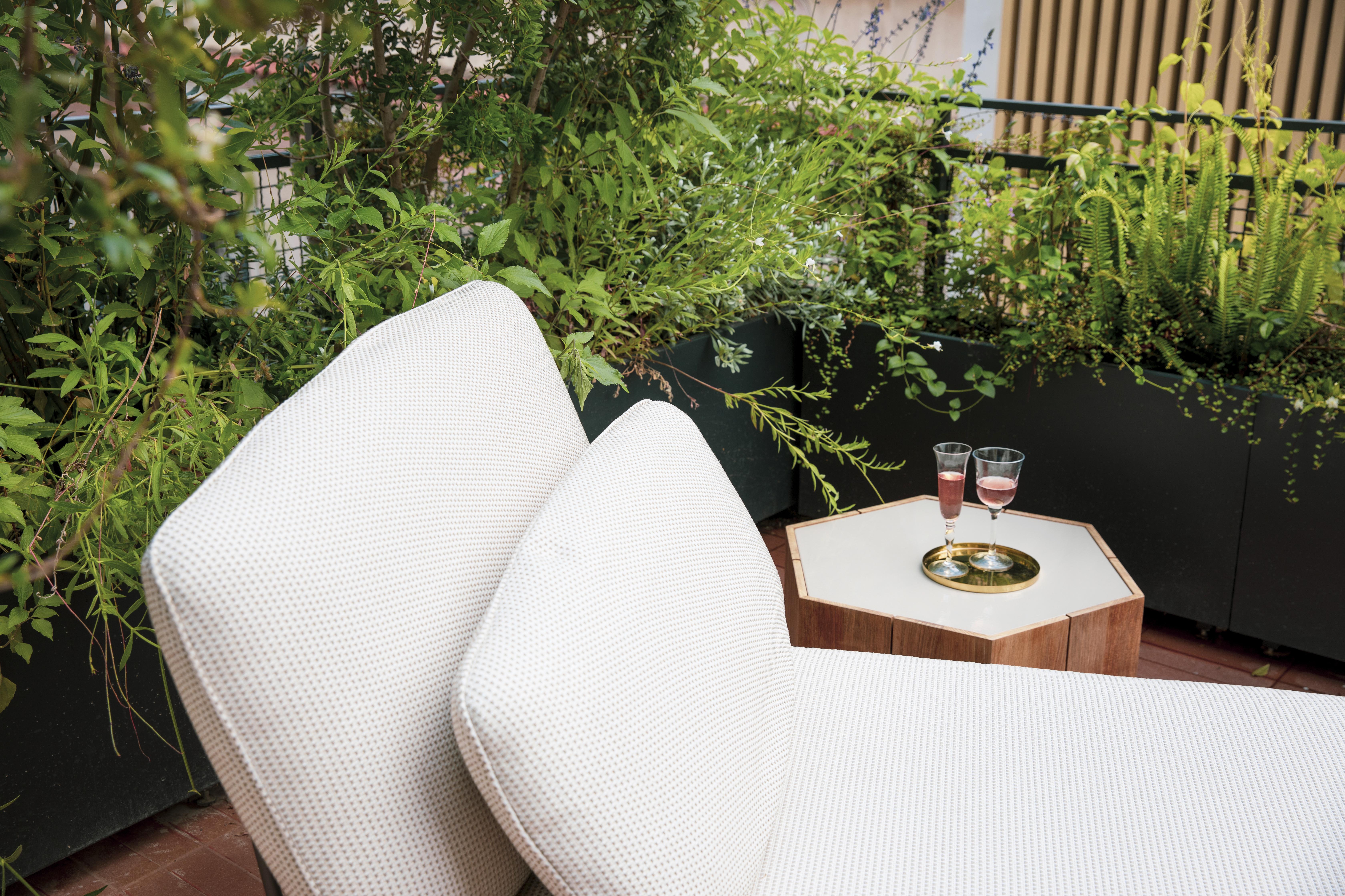 Gatsby Athens Hotel Eksteriør billede A balcony in Barcelona