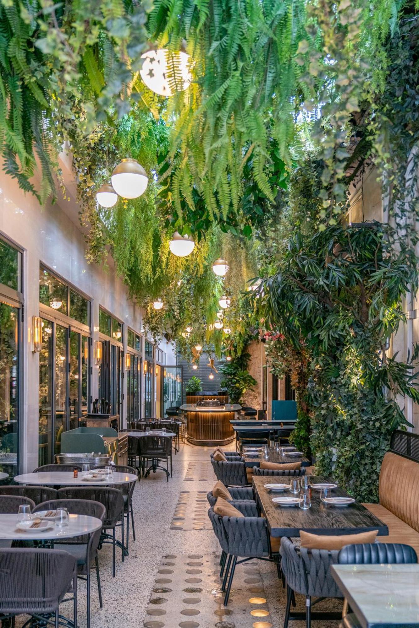 Gatsby Athens Hotel Eksteriør billede The interior of the restaurant